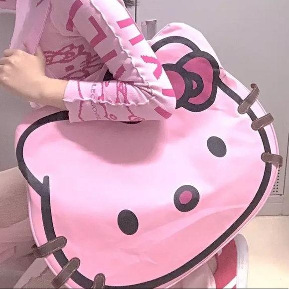 ONE LEFT!! Hello Kitty tote bags - Picture 13 of 13